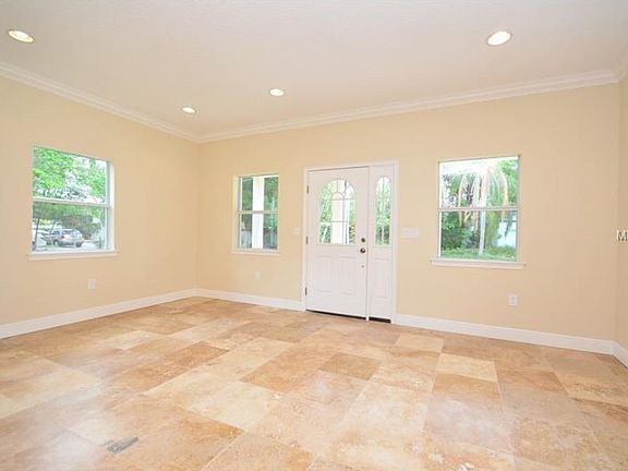 5th image of 1132 Hardy Ave