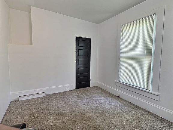 4th image of 1632 E 24th St