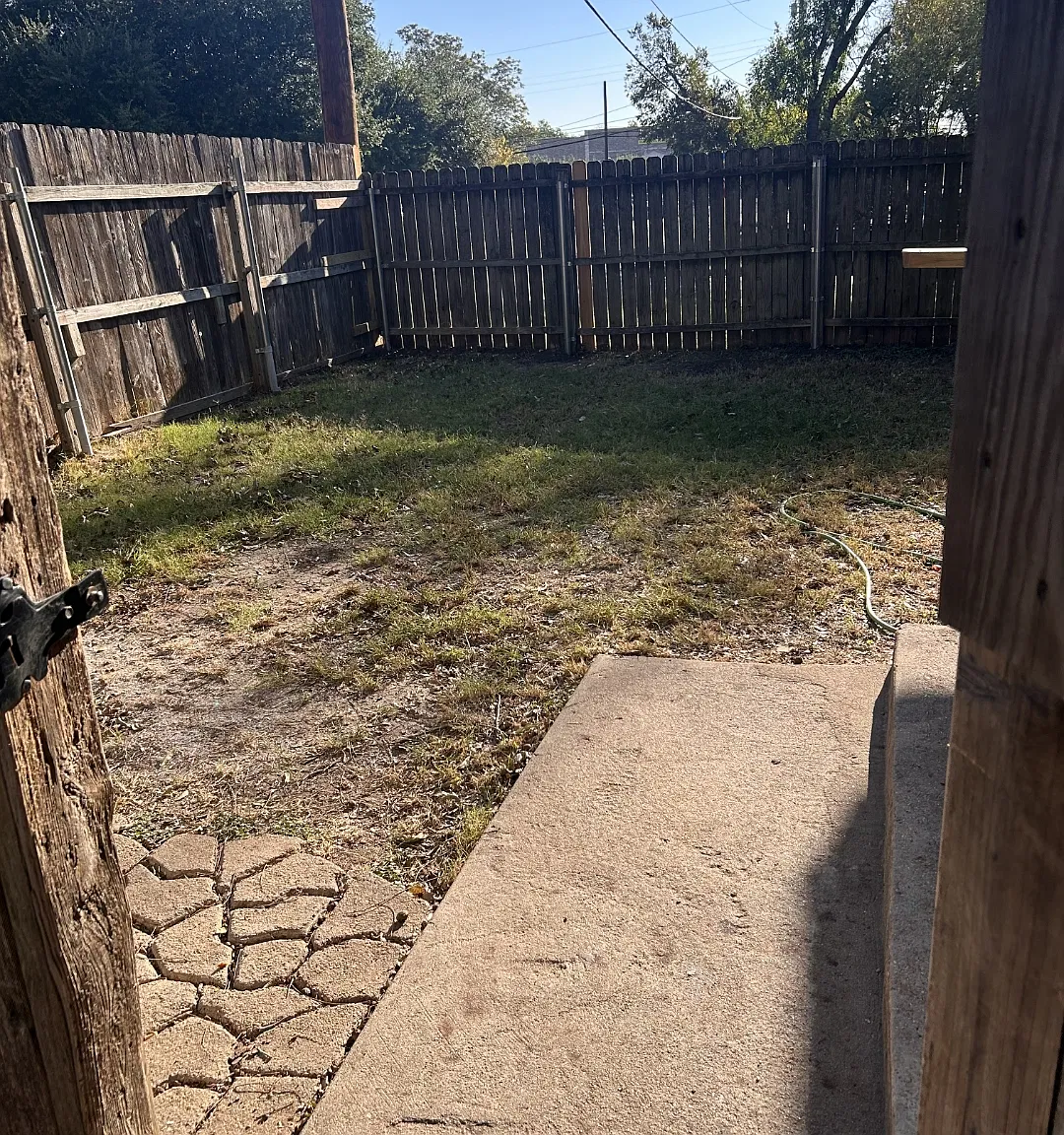 3 bed, 1250 sqft, $1,250 — Photo 2