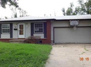1719 E Idlewild Dr, Wichita, KS 67216