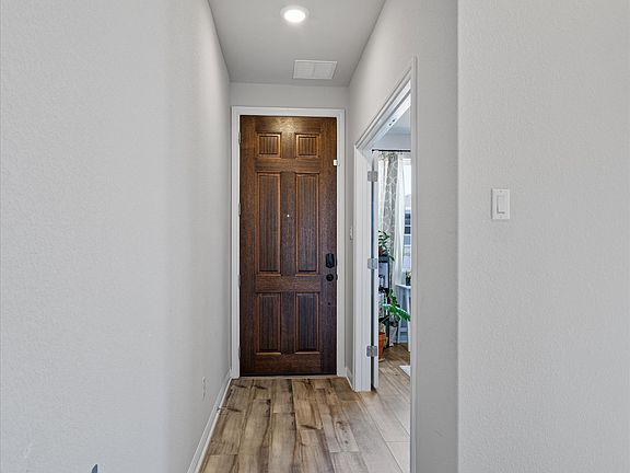 3rd image of 515 Palo Brea Loop