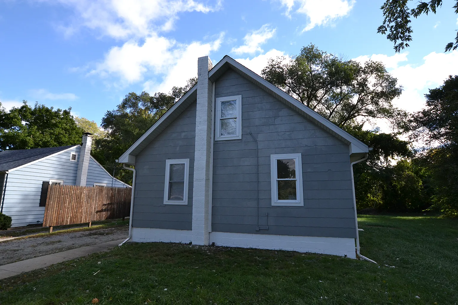 114 Anderson Ave photo 1