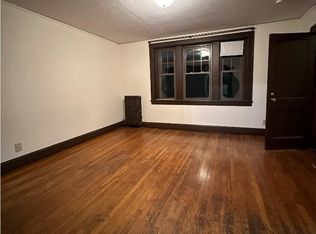 20 W Wyoming Ave #201, Melrose, MA 02176