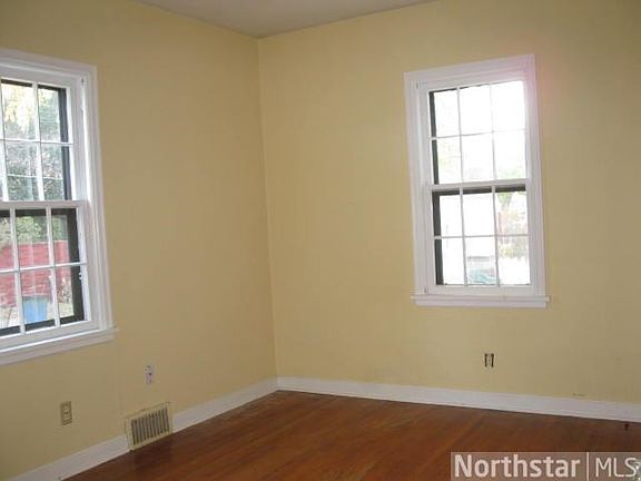 4th image of 1594 Fernwood St