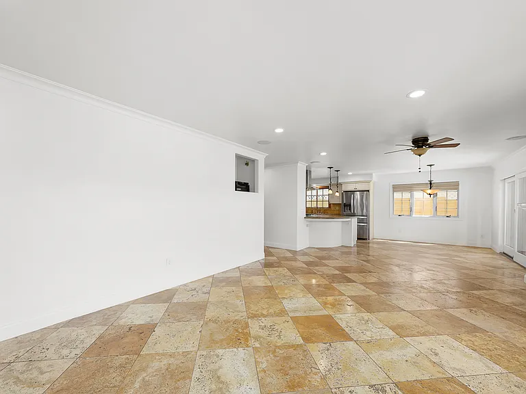5830 Mott St — Photo 22