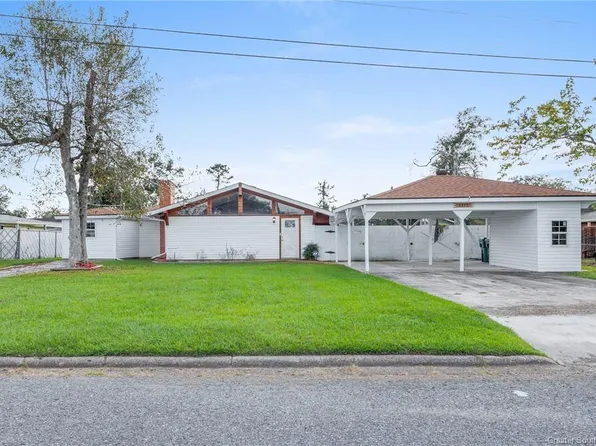 1329 Convent Dr, Sulphur, LA 70663
