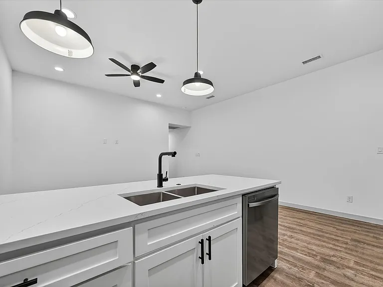 2107 Church St #B — Photo 6