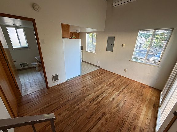 3rd image of 1631 Clark Ave #3