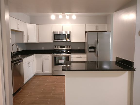 5th image of 3121 Berry Rd NE #15
