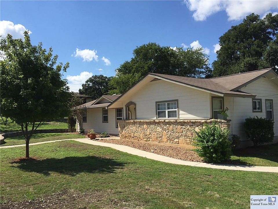 1st image of 218 Oak Park Dr