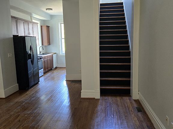 3rd image of 2837A Texas Ave #A