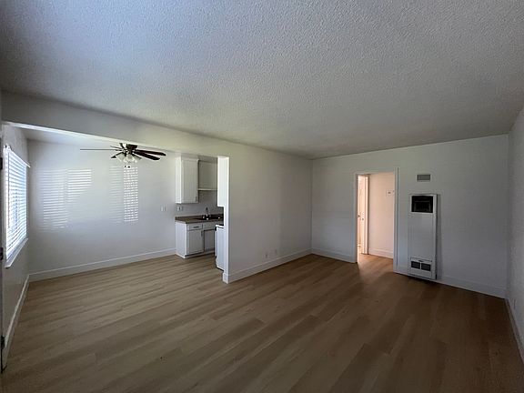 3rd image of 1131 W Fay Ln APT 3