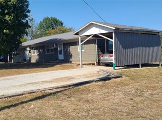 10096/10122 Evergreen Dr, Cassville, MO 65625