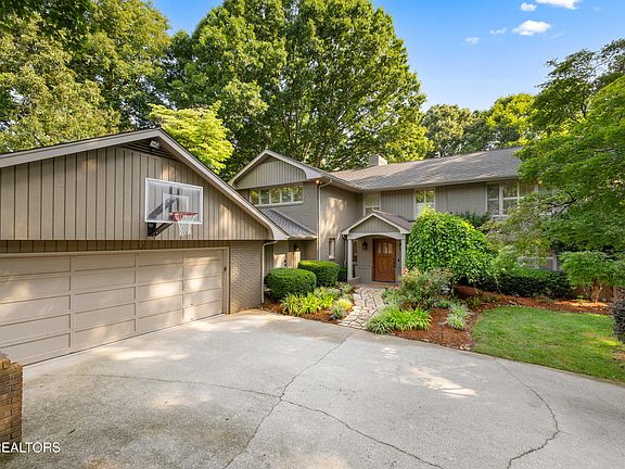 2nd image of 5421 Blueridge Dr