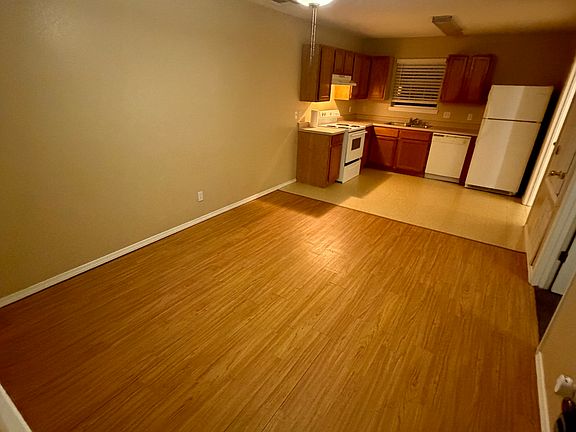 4th image of 1431 W Sligo St #12