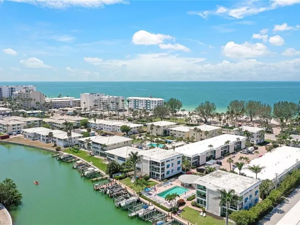 2100 Gulf Shore BLVD N #215, NAPLES, FL 34102