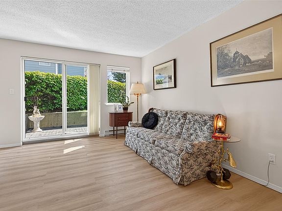 3rd image of 698 Aspen Rd #102C