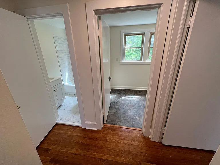 107 Steele Ave — Photo 13