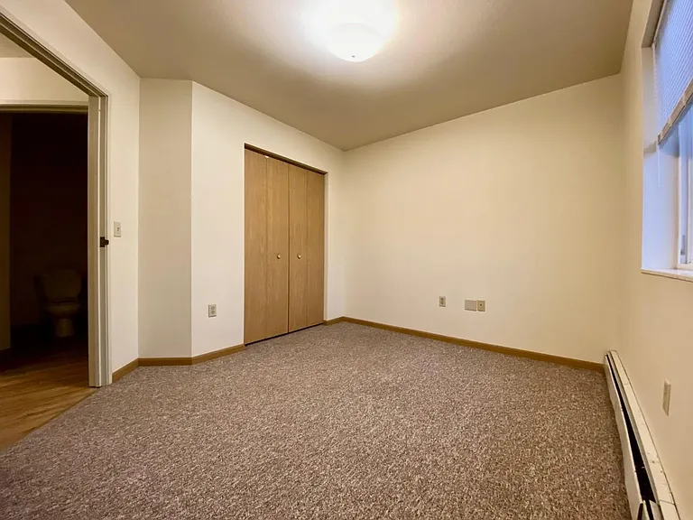 404 High Pointe Dr #4 — Photo 9
