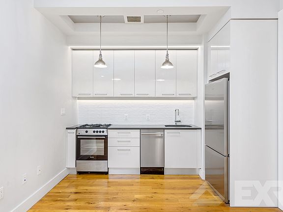3rd image of 418 Lexington Ave #3G