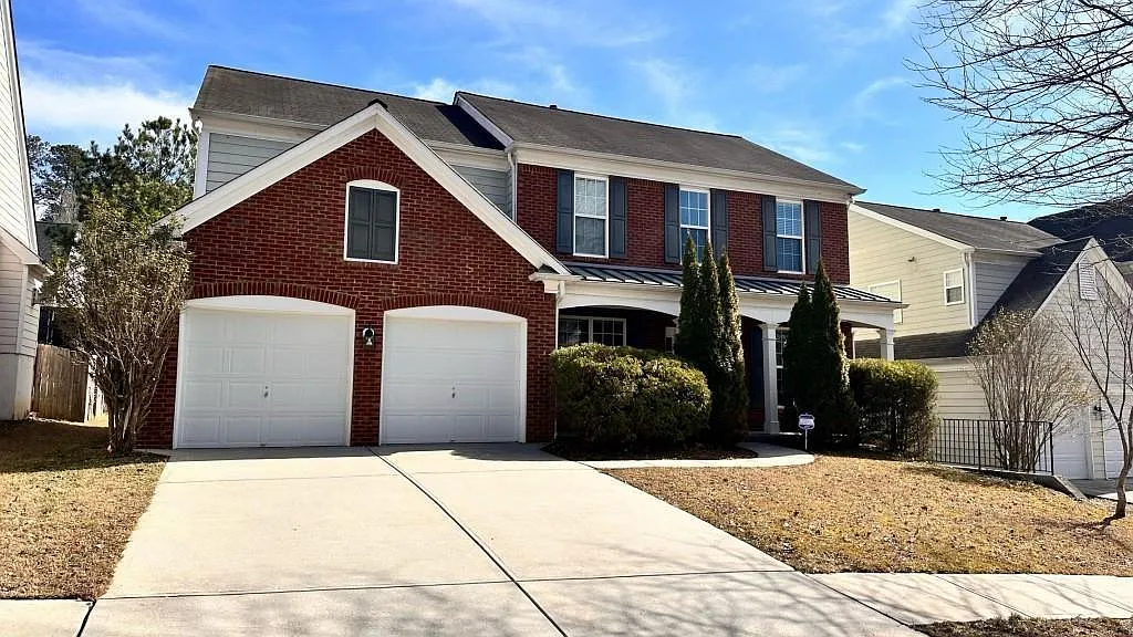 4 bed, 2.5 bath, 2480 sqft, $2,500 — Photo 1