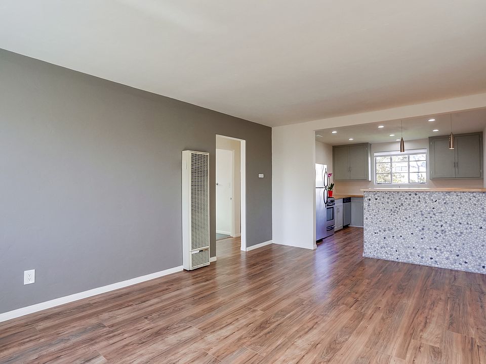 1st image of 1074 Turquoise St