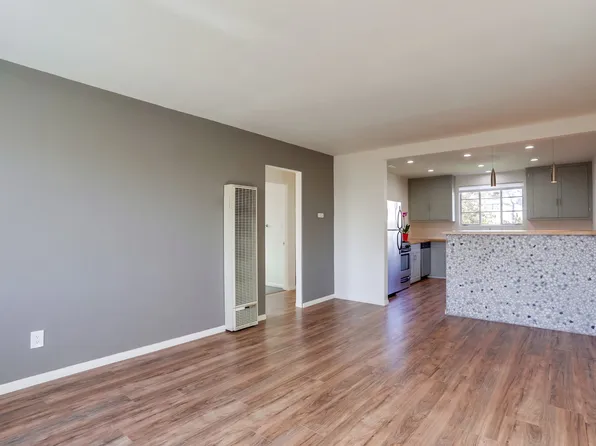 1074 Turquoise St, San Diego, CA 92109