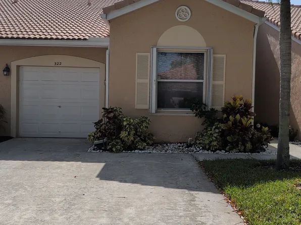322 Coral Trace Ln, Delray Beach, FL 33445