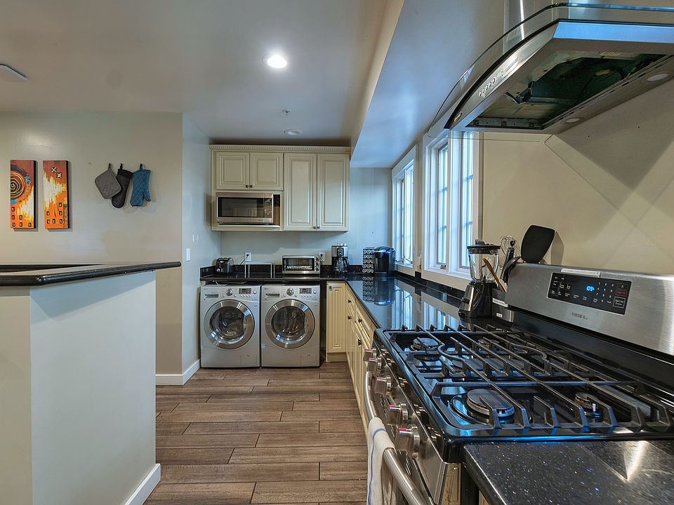 Upgraded appliances and private laundry