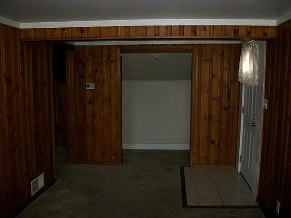 2nd image of 1137 S Harlan Ave
