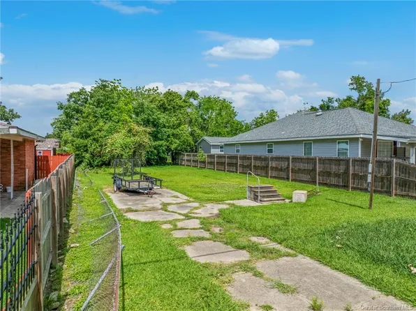 308 S Grace St, Lake Charles, LA 70615