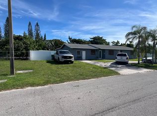 12431 SW 195th Ter, Miami, FL 33177