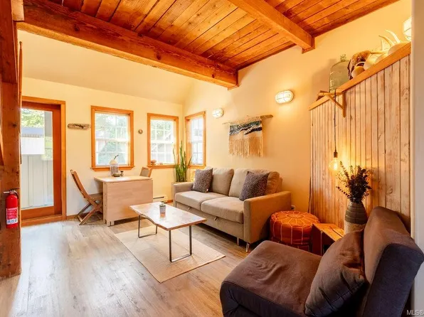 1002 Peninsula Rd #14, Ucluelet, BC V0R 3A0