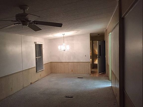 5th image of 2480 Parklane Dr