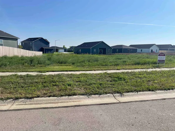 13211 E Spring Valley St, Wichita, KS 67230