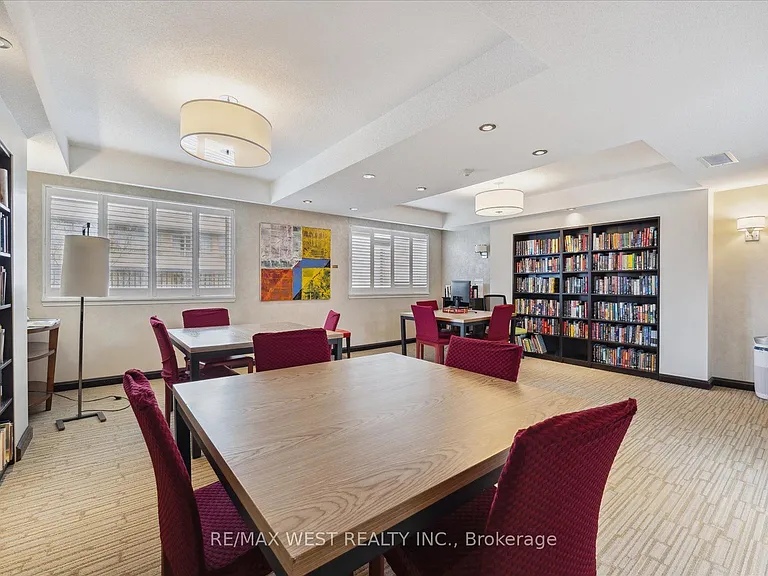 225 Davenport Rd #503 — Photo 32