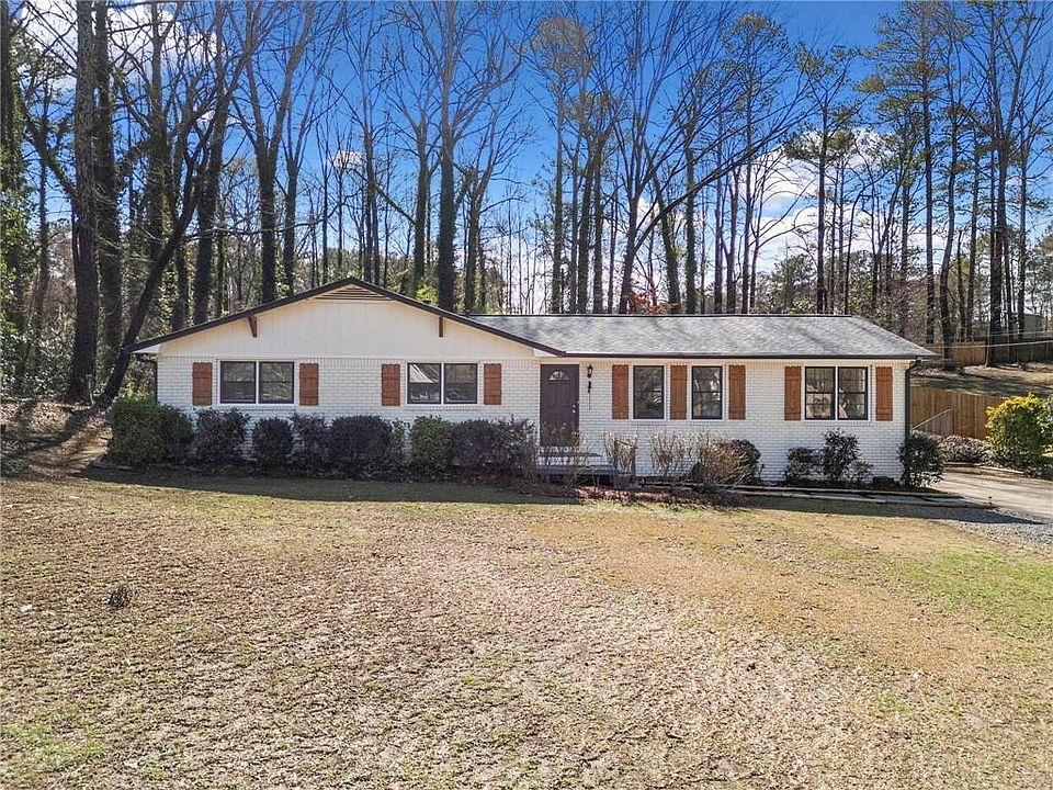 1st image of 206 Foothill Dr
