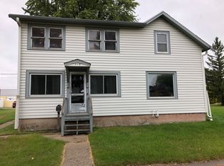 113 8th St N, Breckenridge, MN 56520