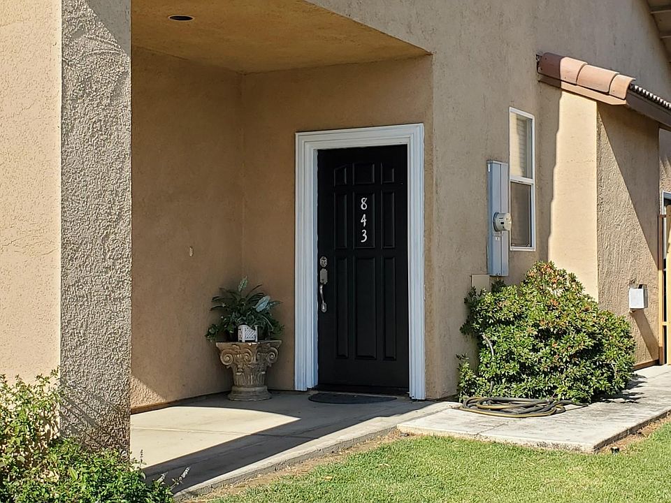 1st image of 843 W Kristen Ct