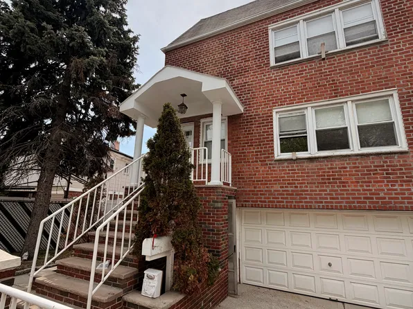 9024 Spritz Rd #1, Ozone Park, NY 11417