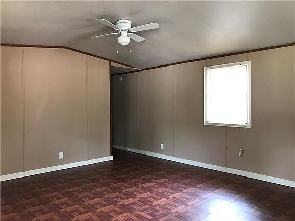 3rd image of 1501 Eastside Dr