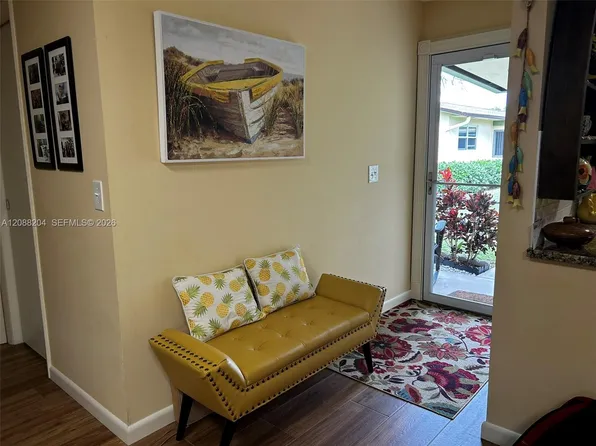 2941 Crosley Dr W APT H, West Palm Beach, FL 33415