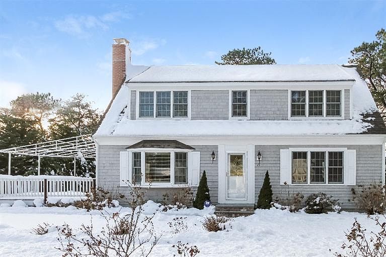 1st image of 15 Elliott Drive