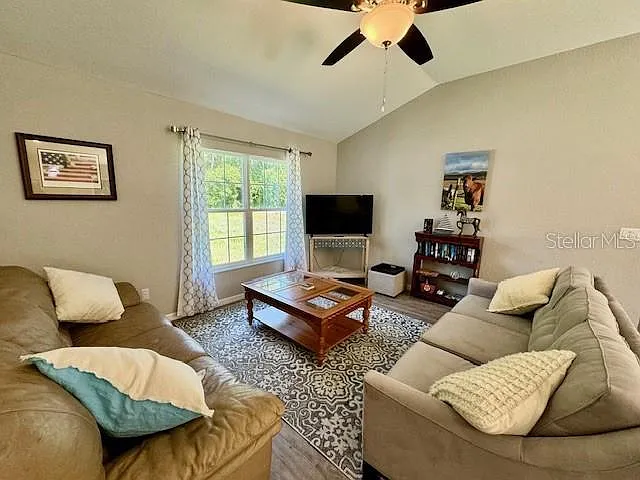 5423 NW 52nd Ave — Photo 15