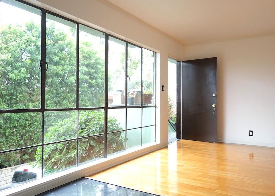 1st image of 1937 Grace Ave APT 3