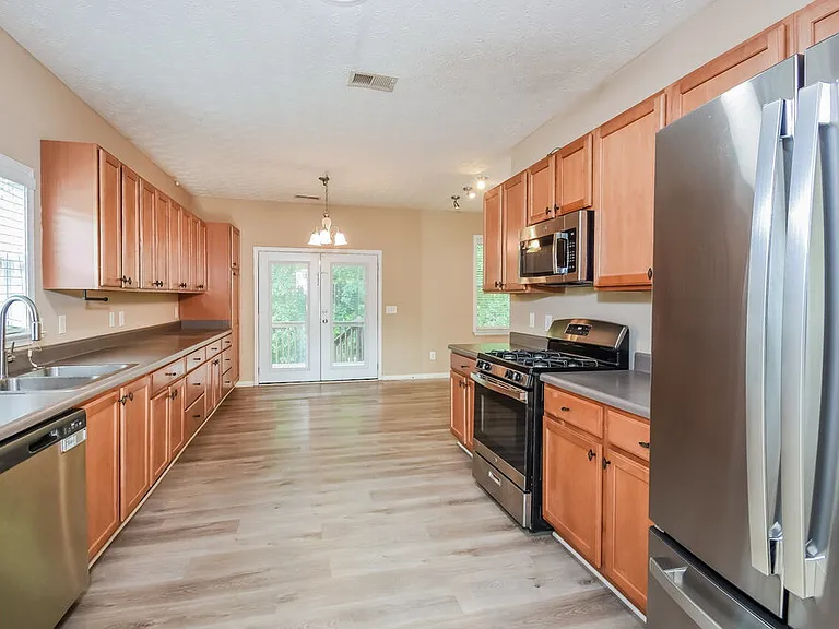 934 Mill Creek Ave — Photo 9