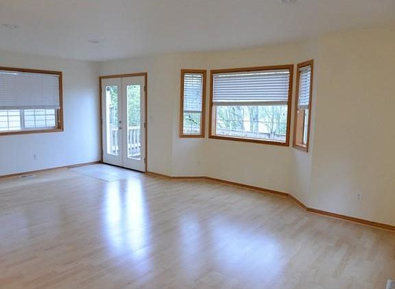 2nd image of 11530 NE 116th St