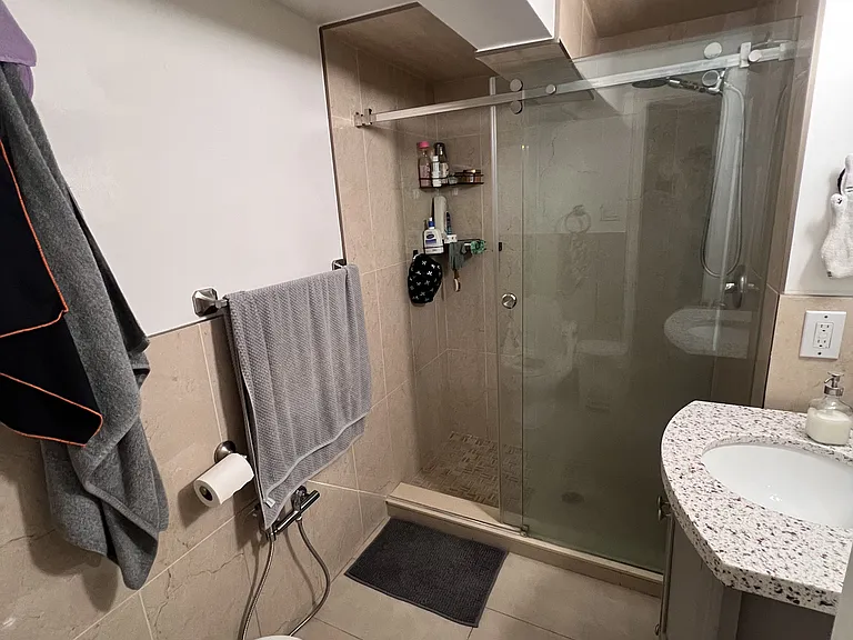 16 Langholm Dr #2 — Photo 9