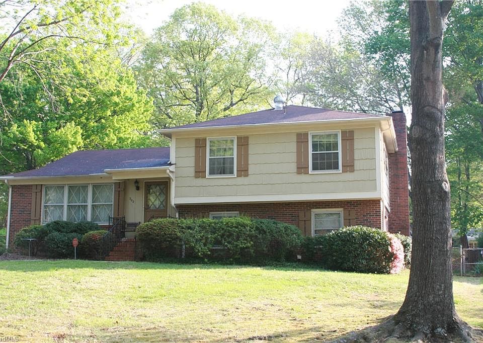 1st image of 202 Village Ln