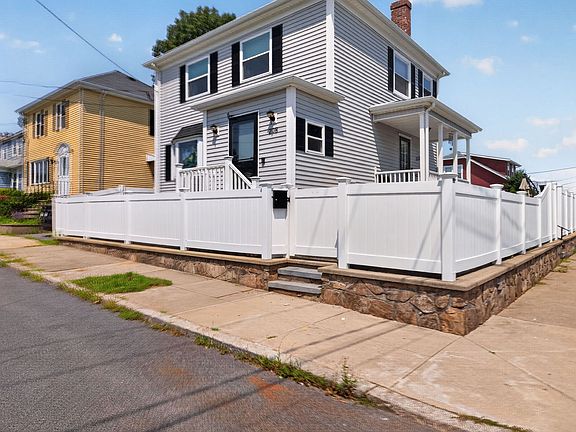 2nd image of 208 Hudson St